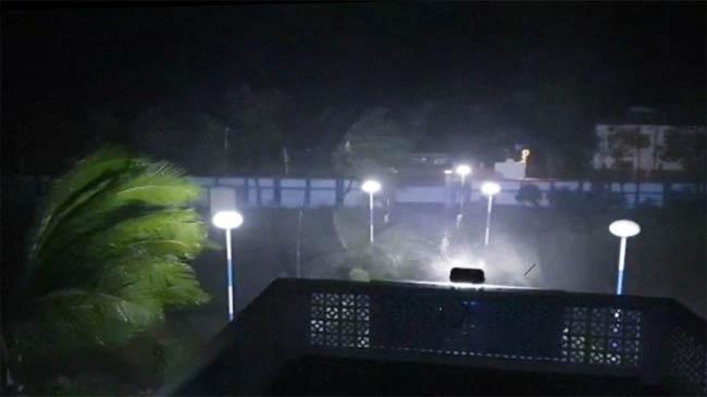 cyclone bulbul land falll