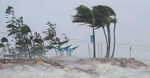 cyclone mora hit coxs bazar