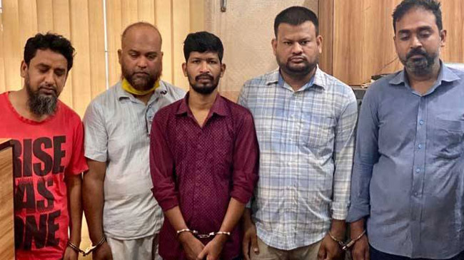 db arrested five fake nid