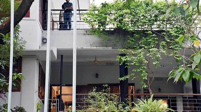 dhanmondi 32 house