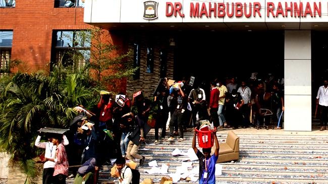 dr mahbubur rahman molla college in demra