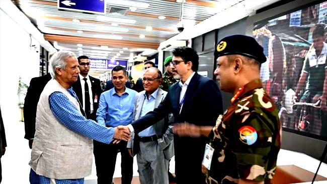 dr muhammad yunus in dhaka after china visit