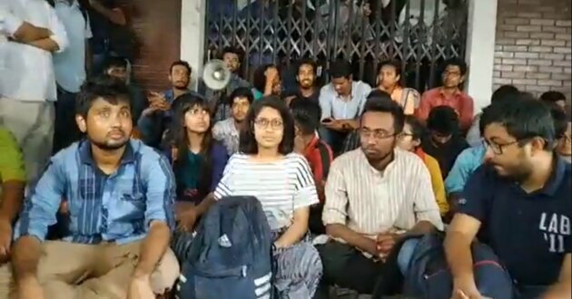 ducsu protest 18 march