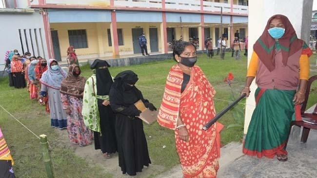 election voting line