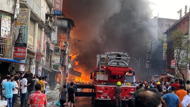 fire in bangabazar 4