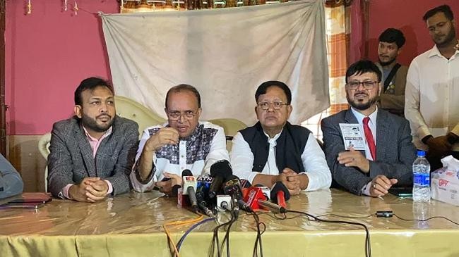 four out of seven candidates withdrew from the election
