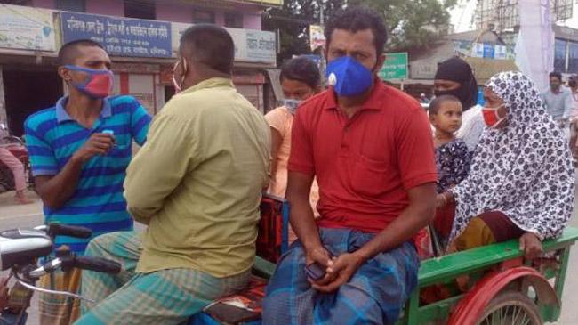 garments labor returning dhaka in risk