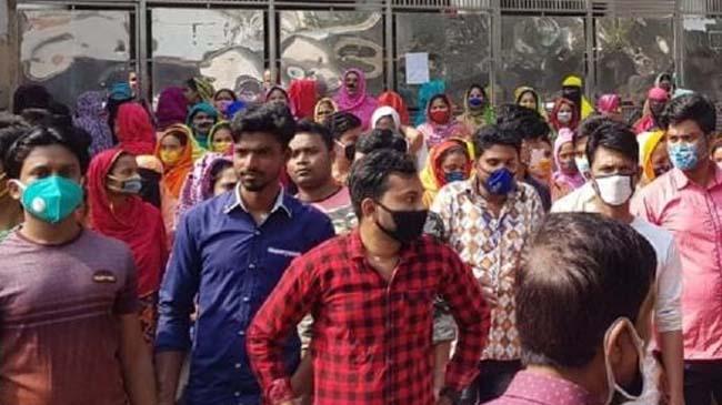 garments worker road block2.jpgg