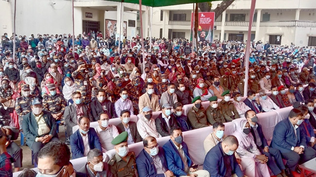 government officials protest in chittagong