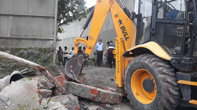 haji selim illegal plot1