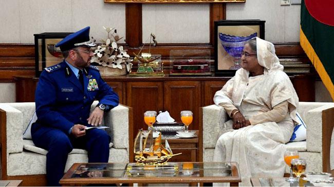 hasina with soudi army cheif
