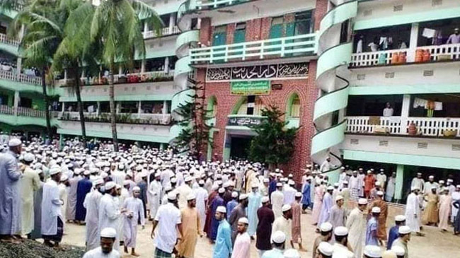 hathazari madrasha protest