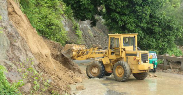 heavy rain land slide in rangamati