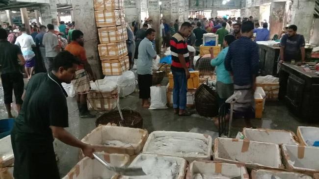 hilsa market at patharghata