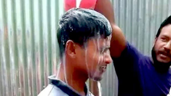 husband bath happly for devorse