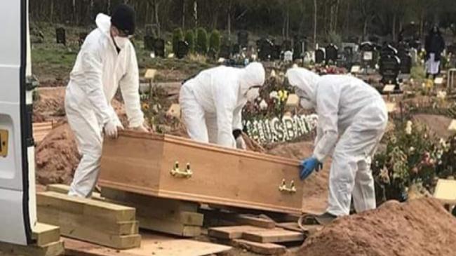 italy corona dead grave