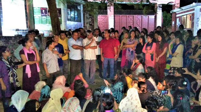 ju student protest for seat