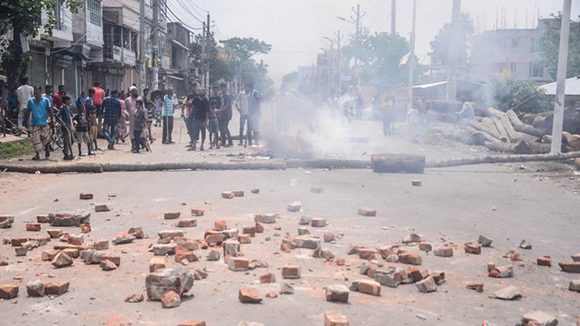 jute mill workers police clash 1