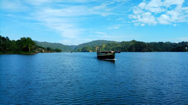 kaptai lake