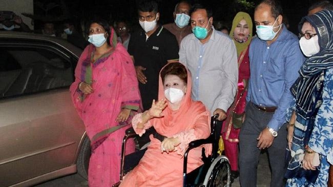 khaleda zia admitted hospital again