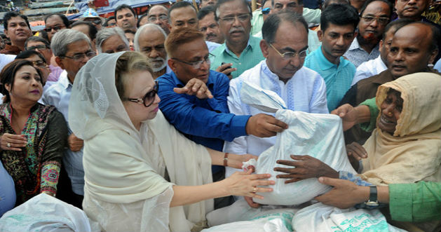 khaleda zia in rohingya camp 2