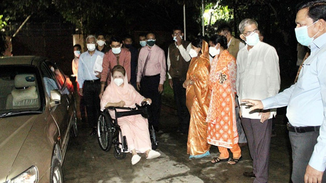 khaleda zia return home