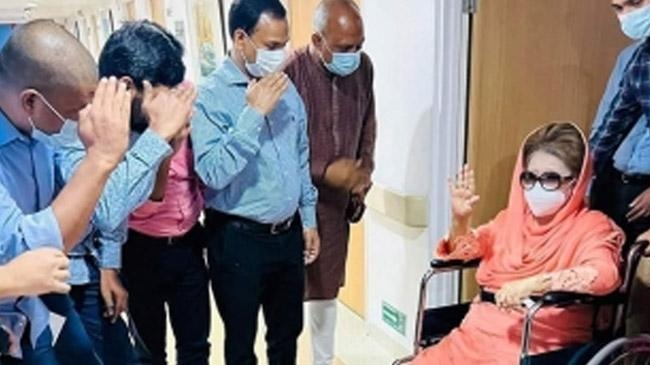 khaleda zia returns home