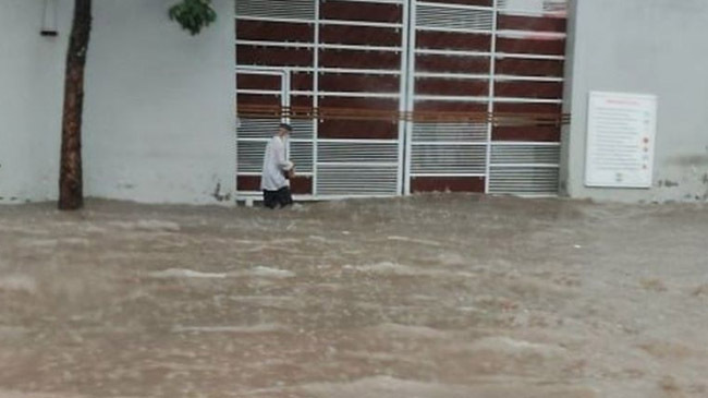 knee water in dhaka 1