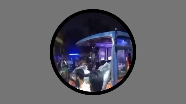 নিয়ন্ত্রণ হারিয়ে কুর্মিটোলা হাসপাতাল প্রাঙ্গণে বাস, নিহত ১