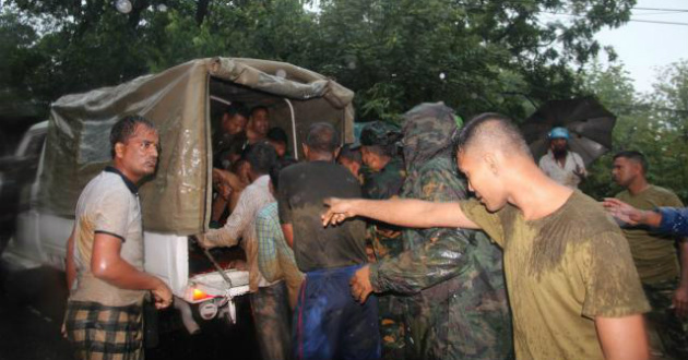 landslide in chittagong 28 died