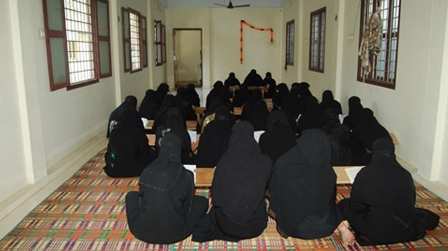 madrasa women 2