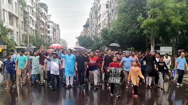 mass procession of retired military officers and family members at mirpur dohs
