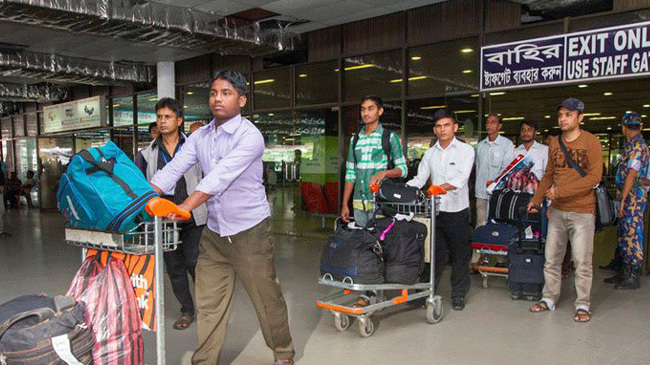 migrant workers at hazrat shahjalal international airport