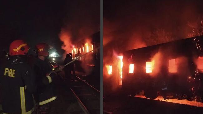 miscreants set fire to two compartments of jamuna express train
