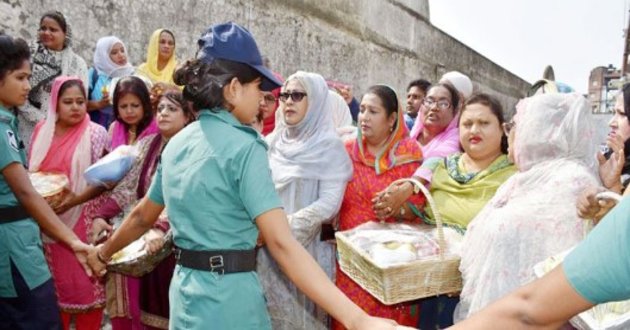 mohila dol iftar