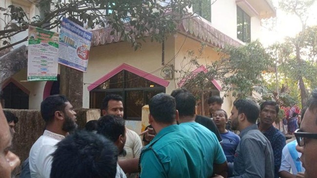 monir ahmed house