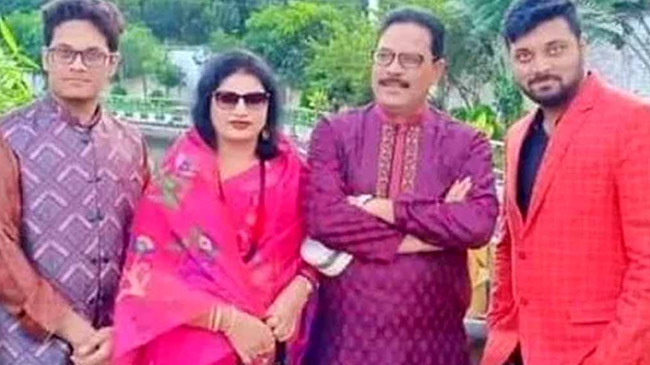 mp shahiduzzaman with family