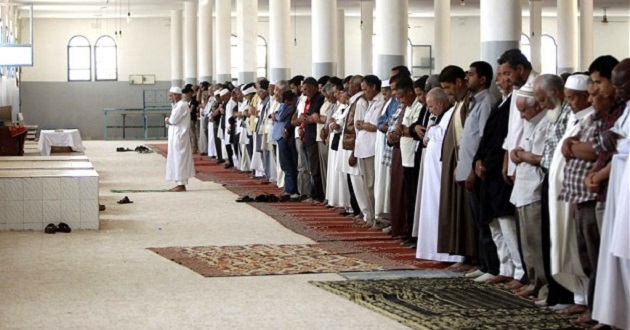 muslim prayer imam