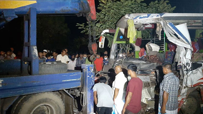 mymensing road accident five lost live