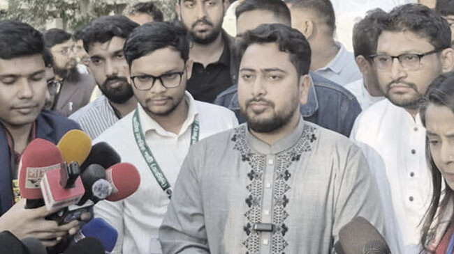 ভোট দিয়ে নাহিদ ইসলাম বললেন— আমরা সরকার গঠনের দ্বারপ্রান্তে