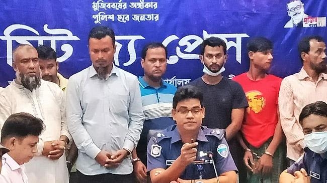 noakhali sp press conference