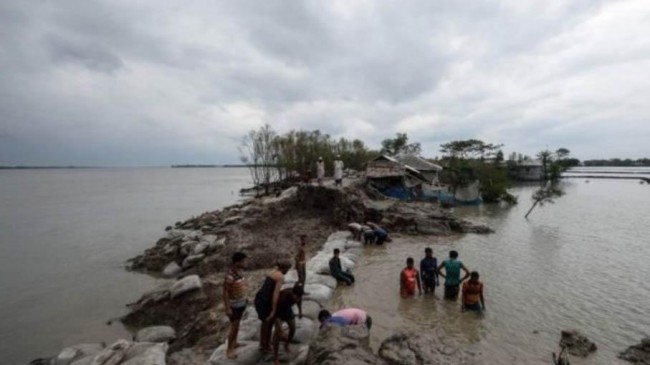 people started to go back to normal life after cyclone 3