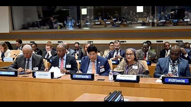 pm for reorganising financial system to overcome global economic crisis