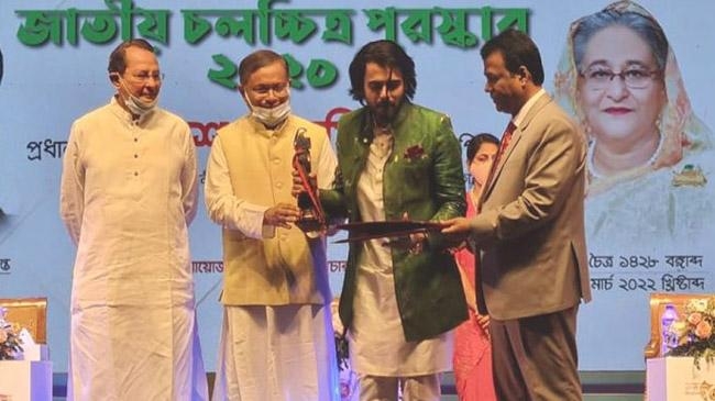 pm gives national film award inner