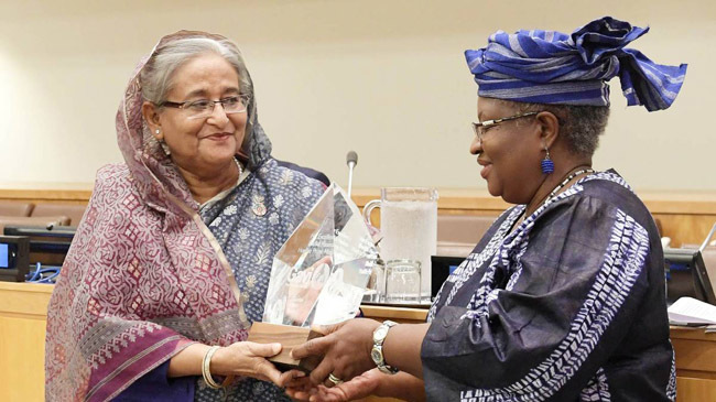 pm hasina vaxin award