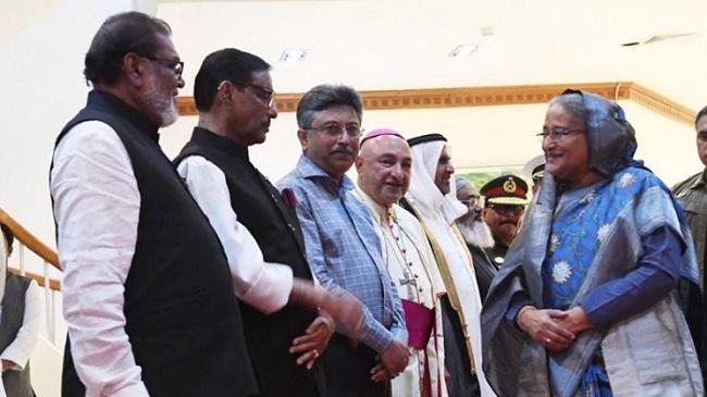 pm to arab amirat