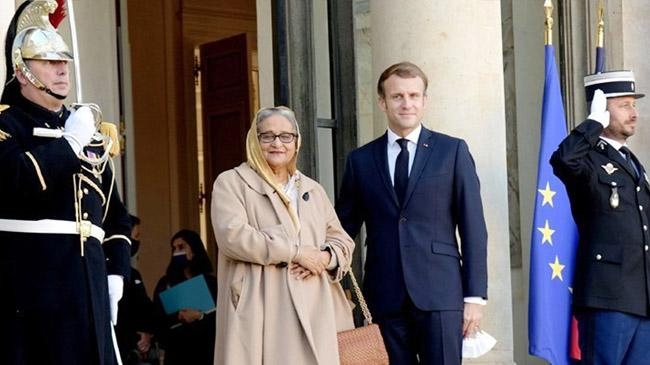 pm warmly received elicy palace