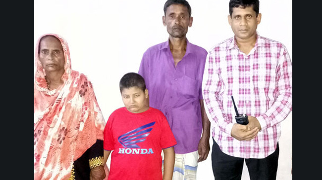 police help a family