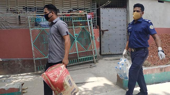 police take food for expatriate house