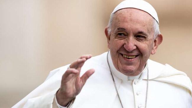 pope francis ventilator